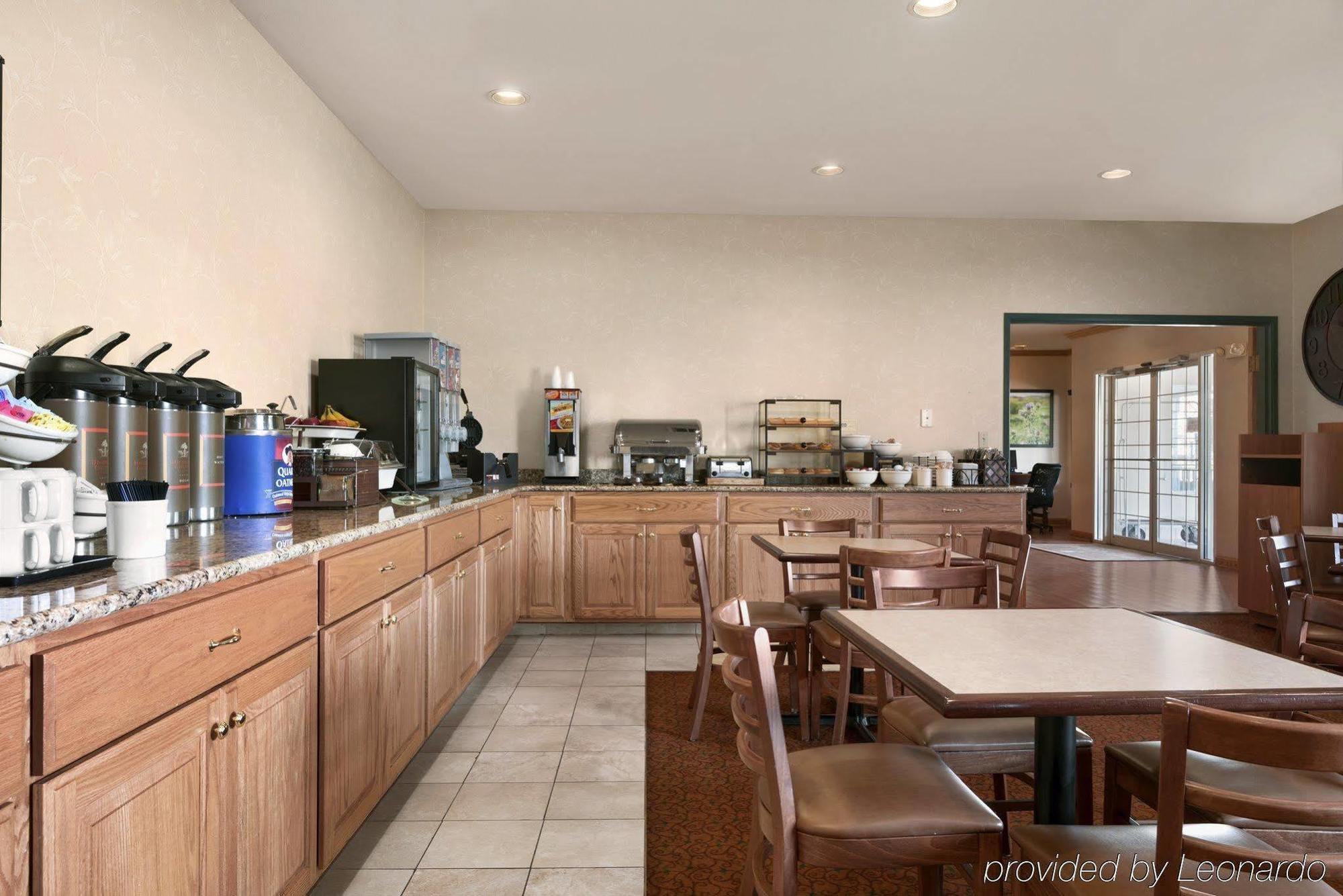 Country Inn & Suites By Radisson, Clinton, Ia Eksteriør bilde